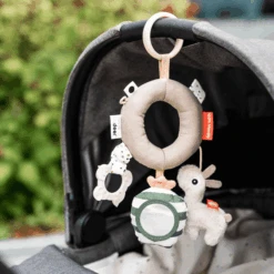 Done By Deer Activity Ring Lalee Sand -Kinderspeelgoed done by deer activity ring lalee sand a373499 4