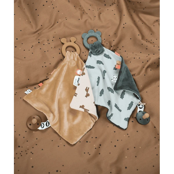 Done By Deer ™ Knuffeldoekje Met Bijtring Raffi, Mosterdgeel 2 Done By Deer ™ Knuffeldoekje Met Bijtring Raffi, Mosterdgeel - Afbeelding 2