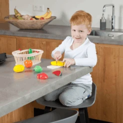 New Classic Toys® EITECH Fruit Snijden, In Houten Mand -Kinderspeelgoed eitech fruit snijden in houten mand a162247 4