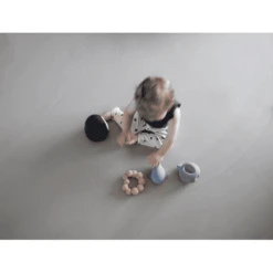 Filibabba Bijtring Frey De Kikker - Mos Green -Kinderspeelgoed filibabba bijtring frey de kikker mos green a333545 4