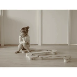 Fitwood POLKU Evenwichtsbalk L - Salie 9 Fitwood POLKU Evenwichtsbalk L - Salie -Kinderspeelgoed fitwood polku evenwichtsbalk l salie a377540 4