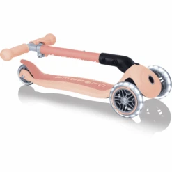 GLOBBER Junior Opvouwbare Scoot Er Light S Eco Apricot 9 GLOBBER Junior Opvouwbare Scoot Er Light S Eco Apricot -Kinderspeelgoed globber junior opvouwbare scoot er light s eco apricot a402353 4