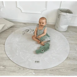 Gugu The Hero Natuurrubbermat PRIME Olive Tuin 118 Cm -Kinderspeelgoed gugu the hero natuurrubbermat prime olive tuin 118 cm a401440 4