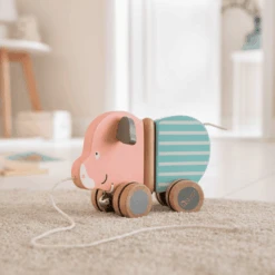 Howa Trekvarkentje "Berta" Gemaakt Van Hout -Kinderspeelgoed howa trekvarkentje berta gemaakt van hout a349758 2