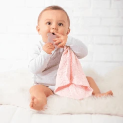 Nattou Bijtring + Knuffeldoekje Roze -Kinderspeelgoed nattou bijtring knuffeldoekje roze a309554 1