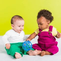 Oball™ Rammelaar Blauw, 10 Cm 8 Oball™ Rammelaar Blauw, 10 Cm -Kinderspeelgoed oball rammelaar blauw 10 cm a283079 3